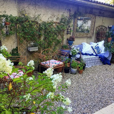 Bed & Breakfast Vingt Huit *